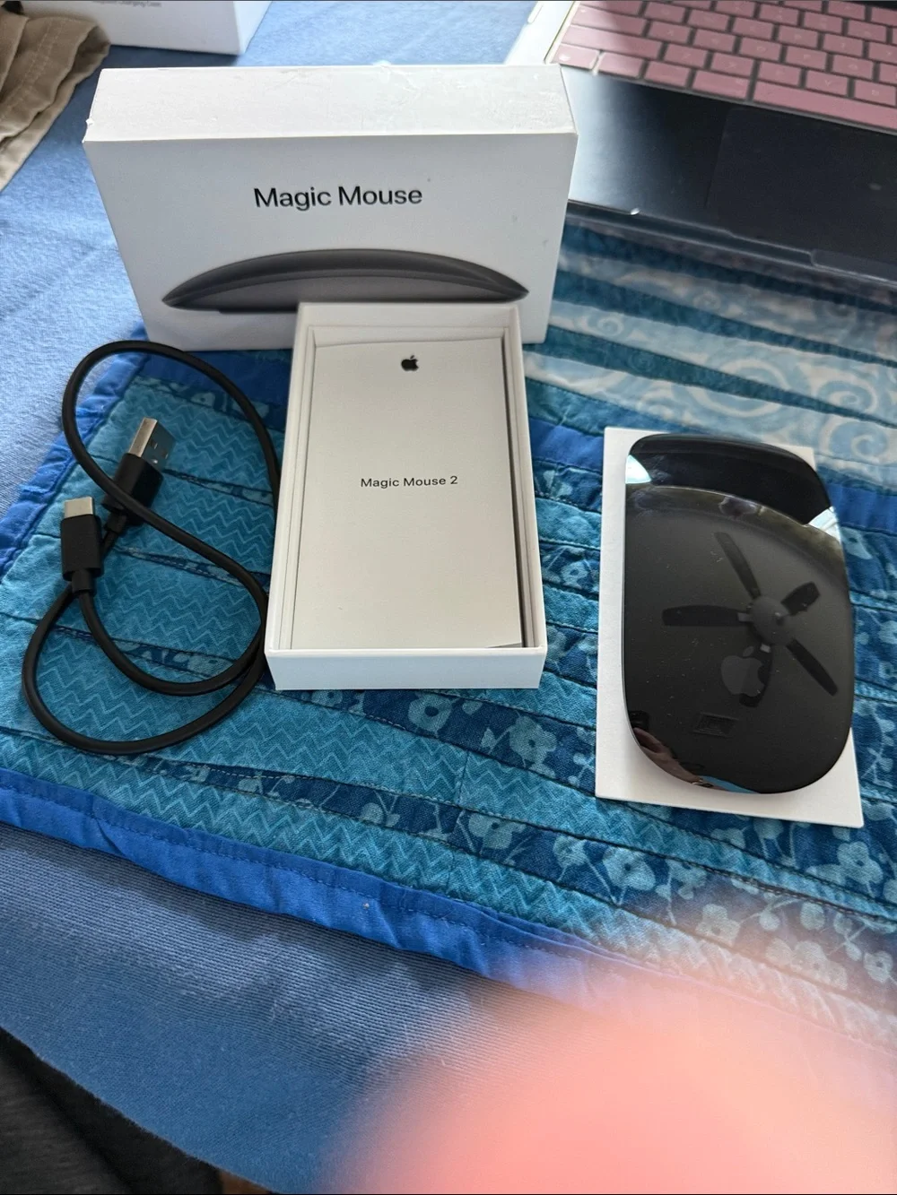 Apple Magic Mouse 2 - Black Gloss Finish